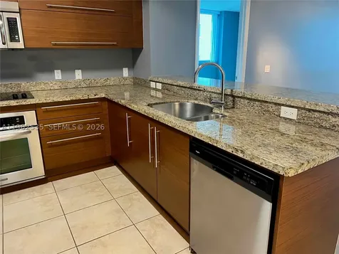2641 N Flamingo Road Sunrise FL 33323