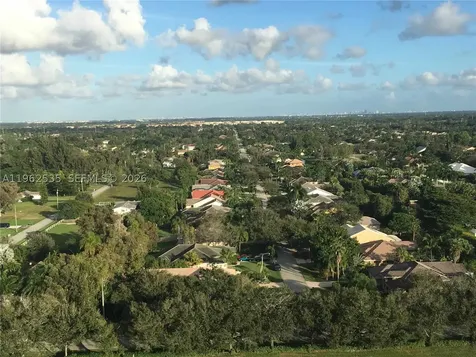 2641 N Flamingo Road Sunrise FL 33323