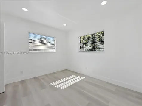15694 NE 10th Court North Miami Beach FL 33162