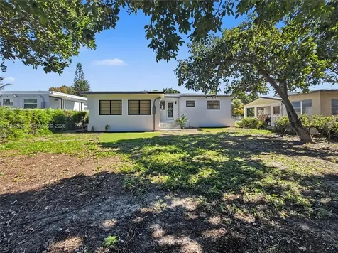15694 NE 10th Court North Miami Beach FL 33162
