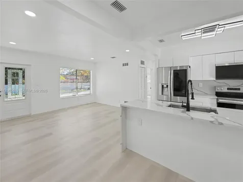 15694 NE 10th Court North Miami Beach FL 33162