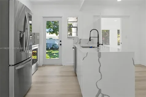 15694 NE 10th Court North Miami Beach FL 33162