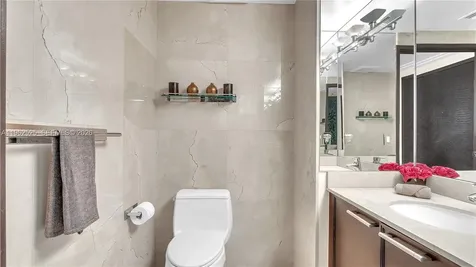 16275 Collins Avenue Sunny Isles Beach FL 33160
