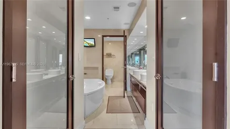 16275 Collins Avenue Sunny Isles Beach FL 33160