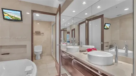16275 Collins Avenue Sunny Isles Beach FL 33160