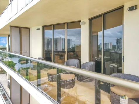 16275 Collins Avenue Sunny Isles Beach FL 33160