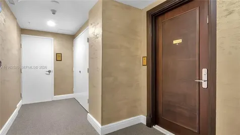 16275 Collins Avenue Sunny Isles Beach FL 33160