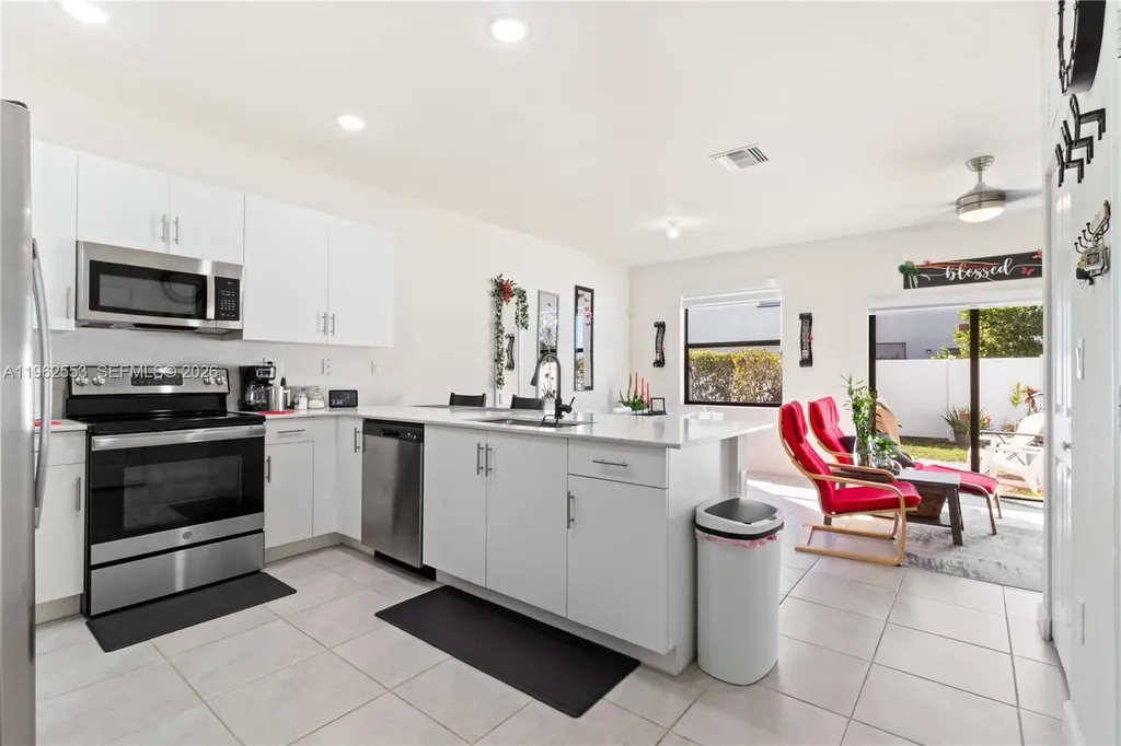 11438 W 34th Court Hialeah FL 33018