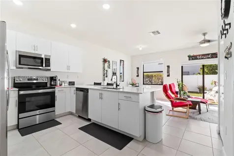 11438 W 34th Court Hialeah FL 33018