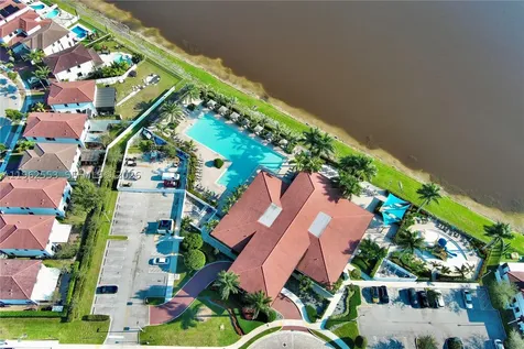11438 W 34th Court Hialeah FL 33018