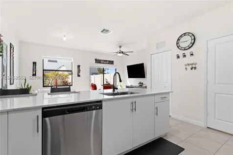 11438 W 34th Court Hialeah FL 33018