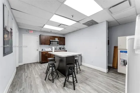 215 W 75th Place Hialeah FL 33014