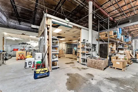 215 W 75th Place Hialeah FL 33014