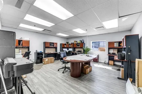 215 W 75th Place Hialeah FL 33014