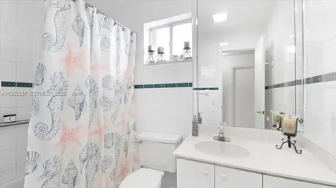 7568 W 4th Court Hialeah FL 33014