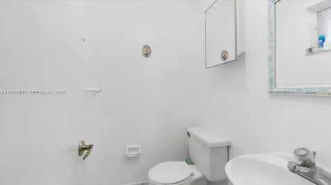 7568 W 4th Court Hialeah FL 33014