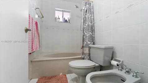 7568 W 4th Court Hialeah FL 33014