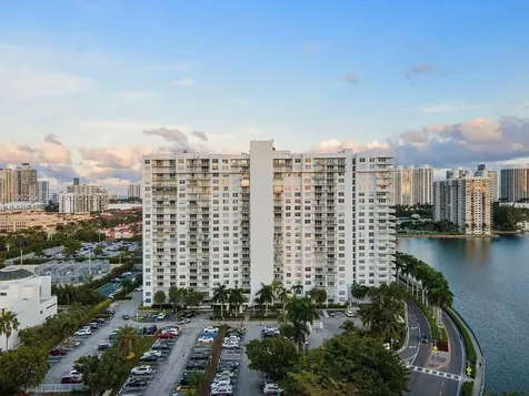 2801 NE 183rd Street Aventura FL 33160