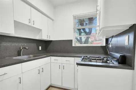 4740 Pine Tree Drive Miami Beach FL 33140