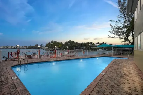 4740 Pine Tree Drive Miami Beach FL 33140