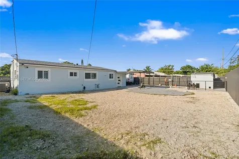 2441 NW 181st Terrace Miami Gardens FL 33056