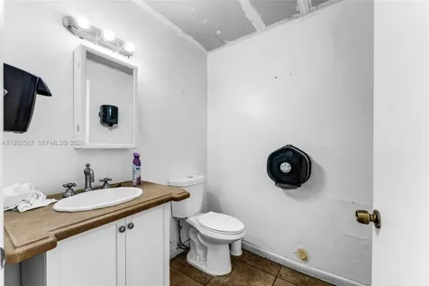 7620 W 2nd Court Hialeah FL 33014