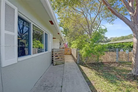 920 SW 28th Street 1-2 Fort Lauderdale FL 33315