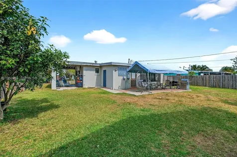 1630 NW 10th Street Homestead FL 33030