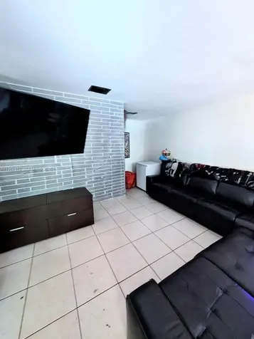 1875 NW 43rd Street Miami FL 33142