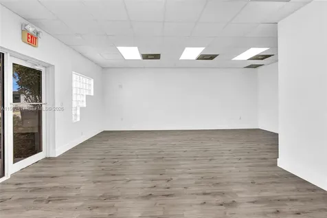 650 NE 167th Street Miami FL 33162