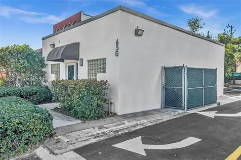 650 NE 167th Street Miami FL 33162