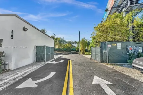 650 NE 167th Street Miami FL 33162