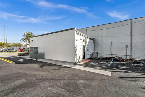 650 NE 167th Street Miami FL 33162