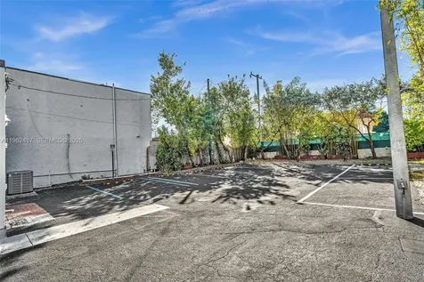 650 NE 167th Street Miami FL 33162