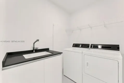300 Biscayne Boulevard Way Miami FL 33131