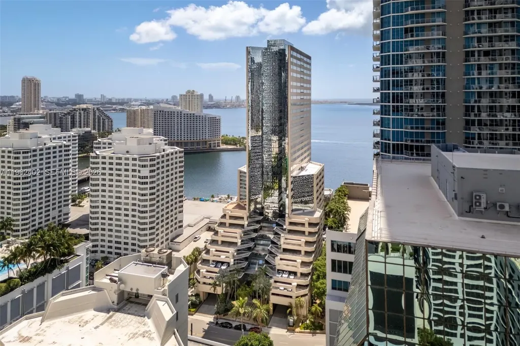1001 Brickell Bay Drive Miami FL 33131