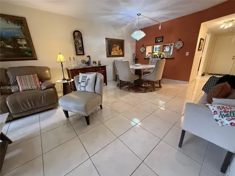 351 Club Circle Boca Raton FL 33487