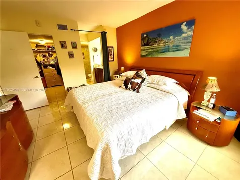 351 Club Circle Boca Raton FL 33487