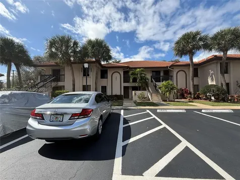 351 Club Circle Boca Raton FL 33487