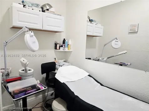 SW Beauty Salon Coral Way Miami FL 33145