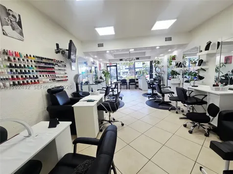 SW Beauty Salon Coral Way Miami FL 33145
