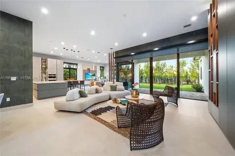 7387 SW 74th Lane Miami FL 33143
