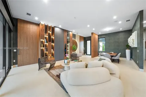 7387 SW 74th Lane Miami FL 33143