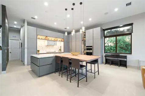 7387 SW 74th Lane Miami FL 33143