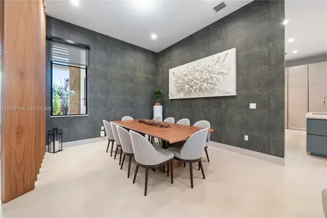 7387 SW 74th Lane Miami FL 33143