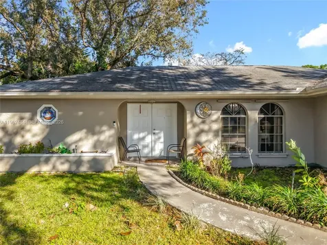 216 Greenwood Lehigh Acres FL 33936
