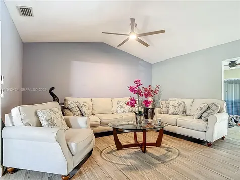 216 Greenwood Lehigh Acres FL 33936