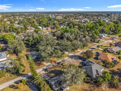 216 Greenwood Lehigh Acres FL 33936