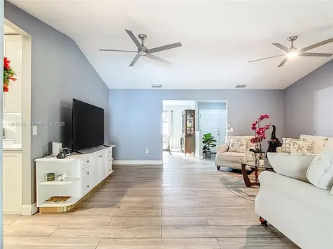 216 Greenwood Lehigh Acres FL 33936