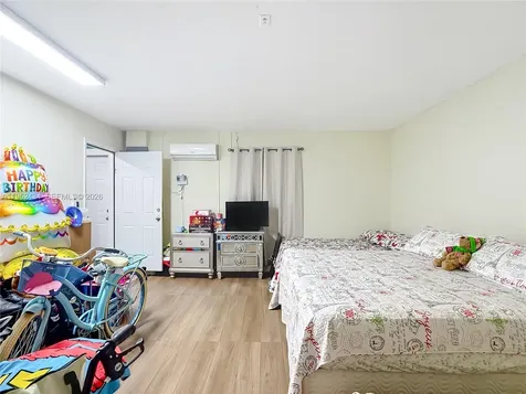 216 Greenwood Lehigh Acres FL 33936